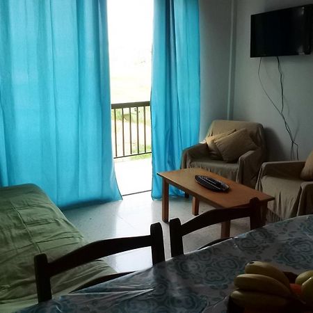 Kissonerga Beach Apartment Paphos Eksteriør bilde
