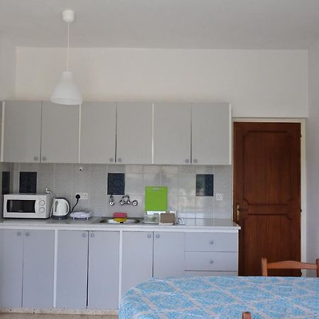 Kissonerga Beach Apartment Paphos Eksteriør bilde