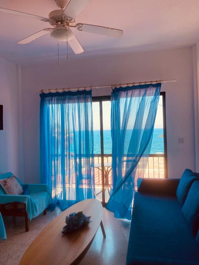 Kissonerga Beach Apartment Paphos Eksteriør bilde