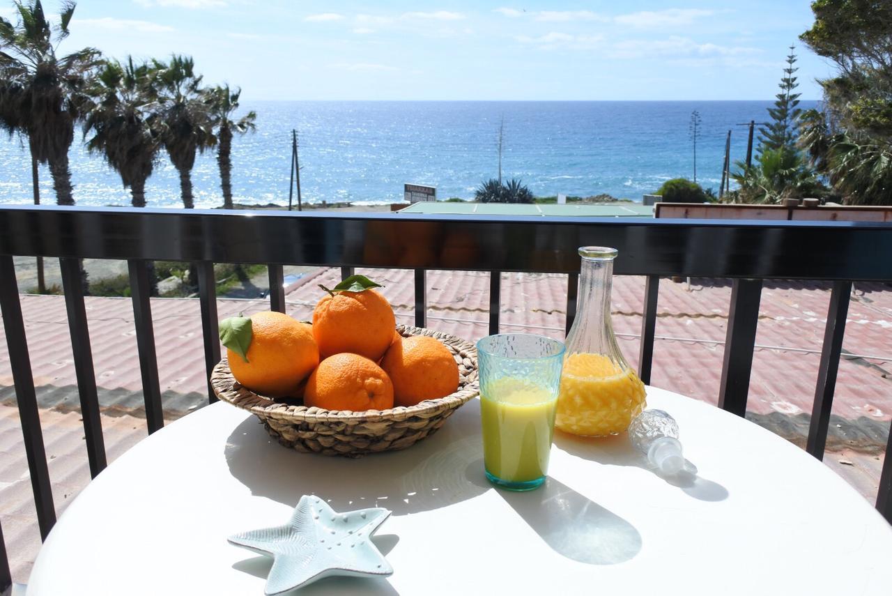 Kissonerga Beach Apartment Paphos Eksteriør bilde