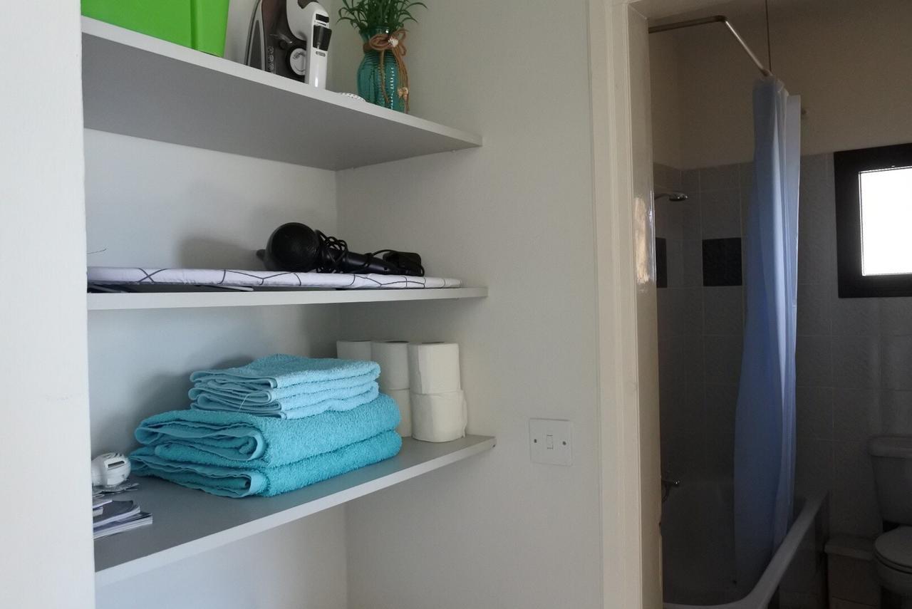 Kissonerga Beach Apartment Paphos Eksteriør bilde