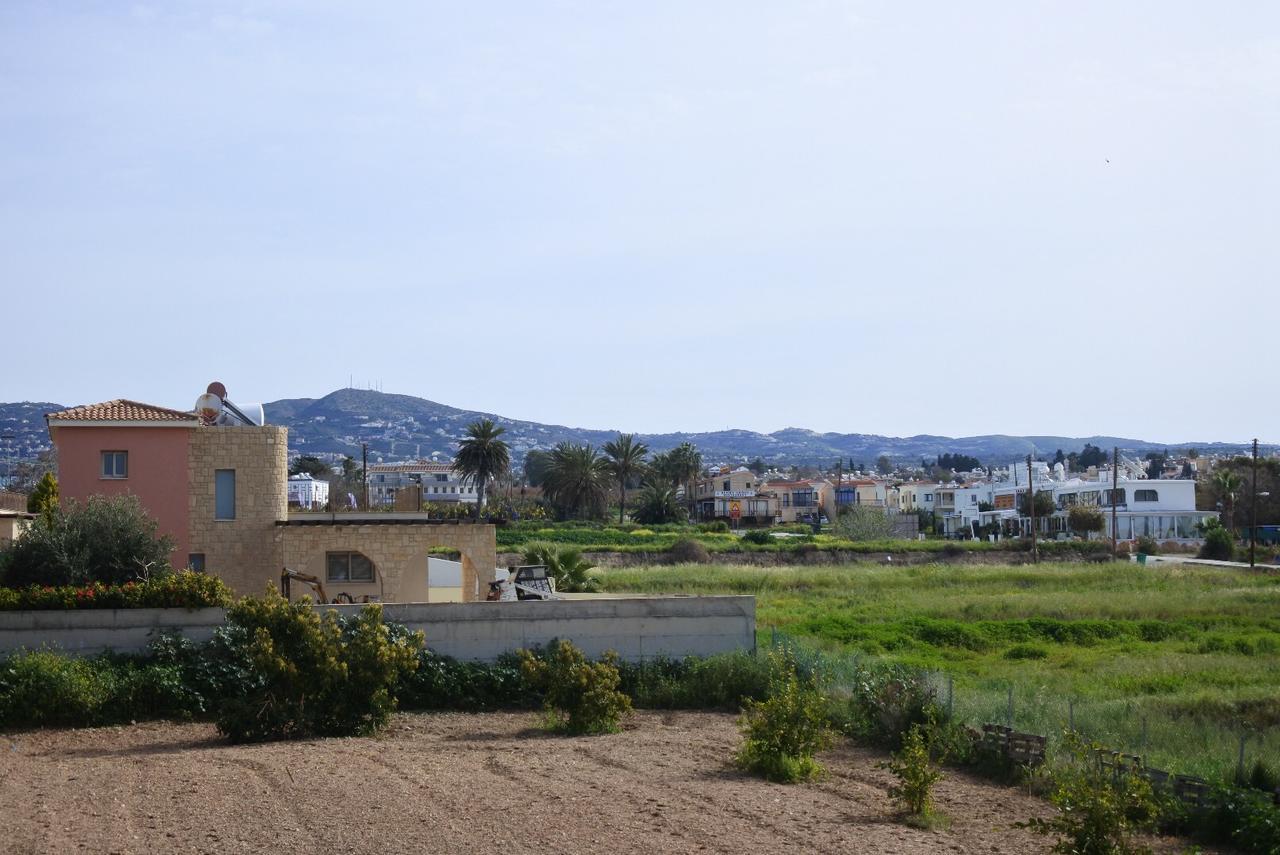 Kissonerga Beach Apartment Paphos Eksteriør bilde