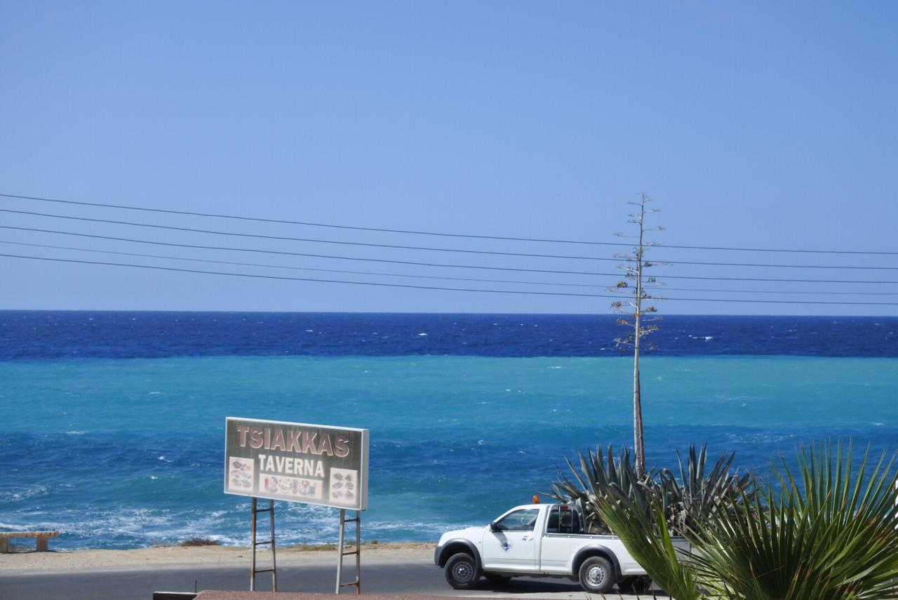 Kissonerga Beach Apartment Paphos Eksteriør bilde